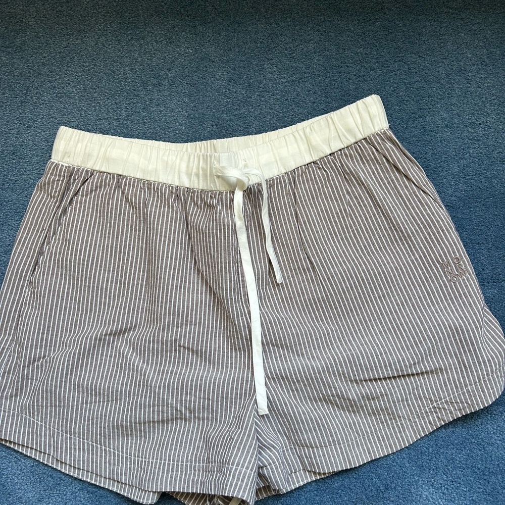 Monrow poplin brown and white stripe shorts